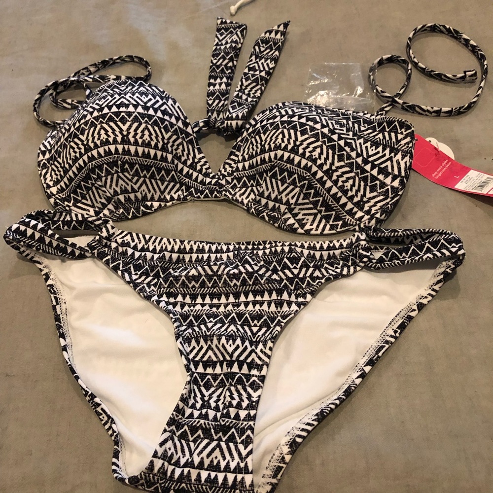 Black/white print Target Exhilaration bikini set
